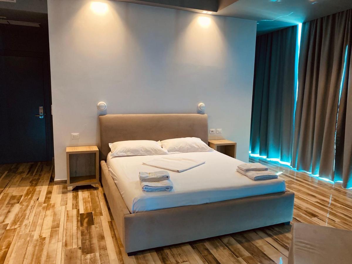 Montecarlo Lungomare Vlorë Exteriör bild